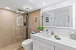 Waikiki Banyan 28 Fl