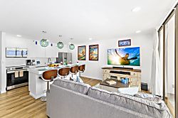 Waikiki Banyan 28 Fl