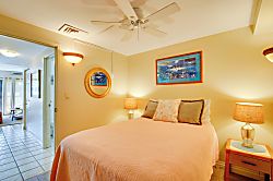 Kona Plaza 2 Bedroom Condo