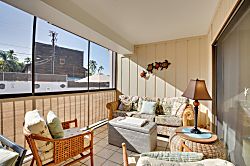 Kona Plaza 2 Bedroom Condo