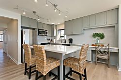 Waikiki Beach Tower High Floor Luxury Unit