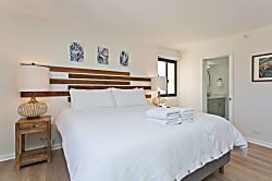 Waikiki Beach Tower High Floor Luxury Unit