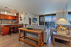 Royal Kahana 407