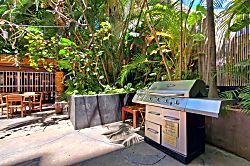 Bamboo Waikiki Studio 802