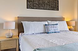 1016  Ilikai Collection # 4