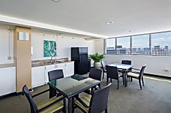 Waikiki 10th Floor Condo