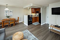 Waikiki 10th Floor Condo