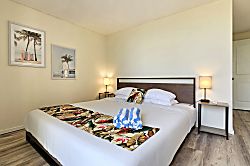 Diamond Head Oceanfront Suite #601