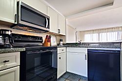 Diamond Head Oceanfront Suite #601