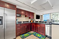 Diamond Head Beach Hotel 803