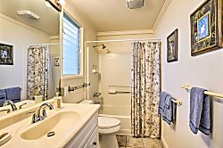 Bright & Airy Beach House w/ Oceanfront Views