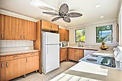 Bright & Airy Beach House w/ Oceanfront Views