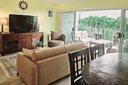 Mauka Makai Condo 203