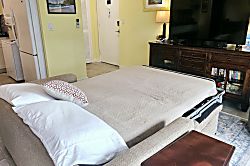 Mauka Makai Condo 203