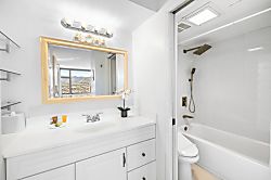 Waikiki Banyan Tower 2, Unit 23