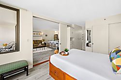 Waikiki Banyan Tower 2, Unit 23