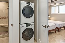 Royal Mauian, Unit 614