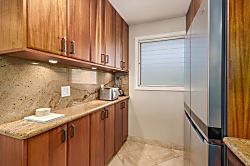 Royal Mauian, Unit 614