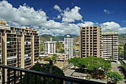 Waikiki Banyan #1105-T2