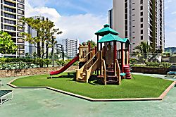 Waikiki Banyan #1105-T2