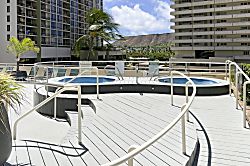 Waikiki Banyan #1105-T2