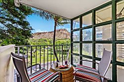 Diamond Head Beach Hotel Studio 404 - Peaceful balcony seating with mountain and greenery views
