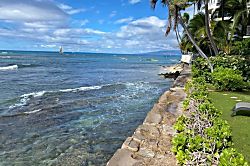Diamond Head Beach Hotel Studio 404 - Peaceful shoreline just steps from the property