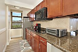 Waikiki Banyan #1714-T2