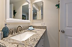 Hale Ono Loa Oceanfront 1 Bedroom Condo