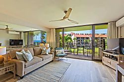 Papakea Resort Ocean View 1 Bedroom Condo - Living room with queen sofa sleeper