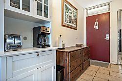 Coastal Maui Studio with Partial Ocean View