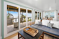 Manini Oceanfront Cottage