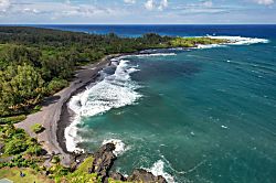 Manini Oceanfront Cottage