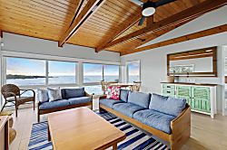 Hana Bay Oceanfront Cottage