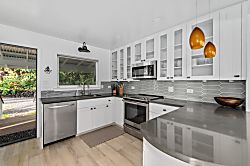 Hana Bay Oceanfront Cottage