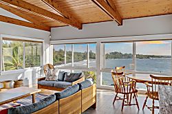 Hana Bay Oceanfront Cottage