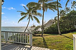 Hana Bay Oceanfront Cottage