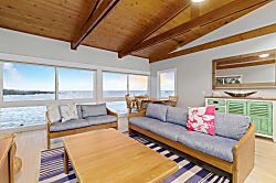 Hana Bay Oceanfront Cottage