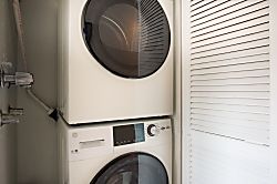 Casa de Emdeko Second-floor Unit