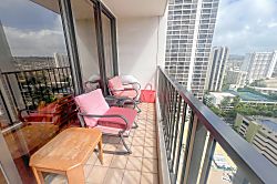 Waikiki Banyan 21st Floor Unit