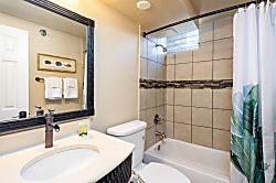 Bamboo Waikiki 1 Bedroom Unit