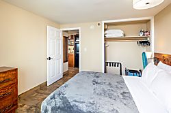 Bamboo Waikiki 1 Bedroom Unit