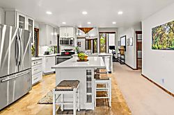 Waikomo Stream Villas 530