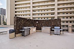 Hawaiian Monarch 16th Floor Studio Condo