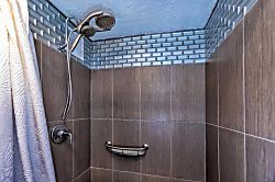 Menehune Shores Condo - Bathroom