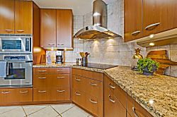 Hale Mahina Beach Resort B305