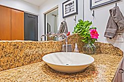 Hale Mahina Beach Resort B305