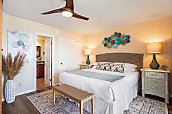 Alii Villas Oceanfront Condo