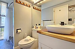 Oceanview Studio 9th Floor Retreat