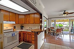 Hanalei Colony Resort H4 - Private kitchen